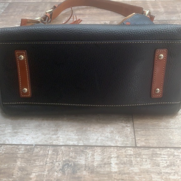 Dooney & Bourke purse - Picture 4 of 6